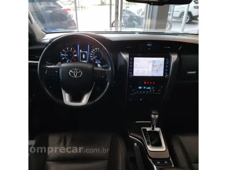 HILUX SW4 2.8 SRX 4X4 16V TURBO INTERCOOLER DIESEL 4P AUTOMÁ