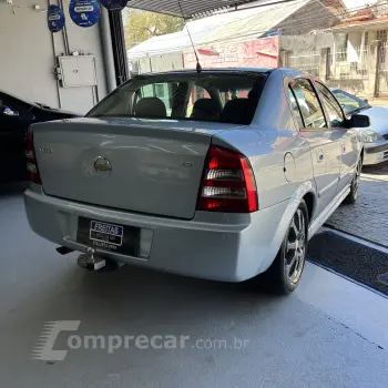 Astra Sed. Advant. 2.0 8V MPFI FlexP. 4p