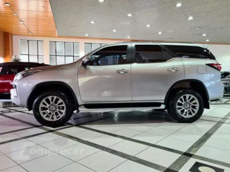 HILUX SW4 2.8 SRX 4X4 7 LUGARES 16V TURBO INTERCOOLER DIESEL