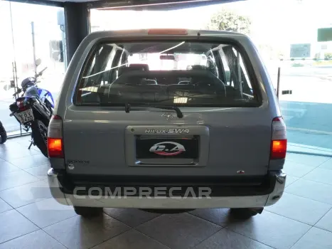 HILUX SW4 2.7 4X4 16V GASOLINA 4P MANUAL