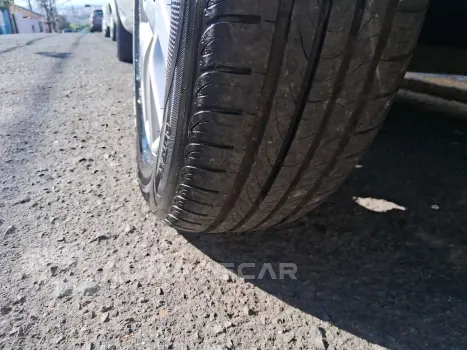 Versa Sedan 1.6 16V 4P SV FLEX XTRONIC AUTOMÁTICO CVT