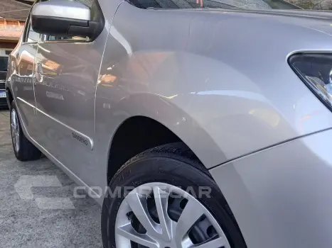 Sandero 1.0 AUTHENTIQUE 16V FLEX 4P MANUAL