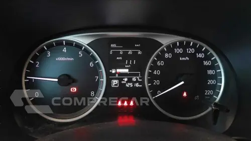 KICKS PLAY 1.6 16V FLEXSTART SENSE XTRONIC