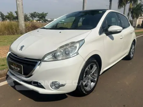 PEUGEOT 208 1.6 16V Griffe 4 portas