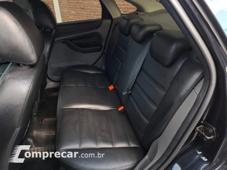 FOCUS 2.0 GLX Sedan 16V