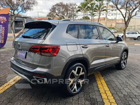 TAOS 1.4 250 TSI TOTAL FLEX HIGHLINE AUTOMÁTICO