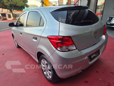 ONIX HATCH LS 1.0 8V FlexPower 5p Mec.