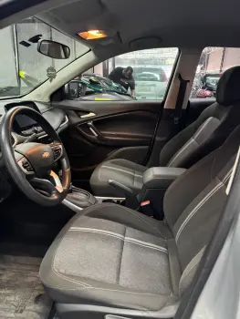 Tracker LT 1.0 Turbo Automática