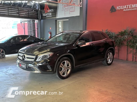 Mercedes-Benz GLA 200 1.6 CGI ADVANCE 16V TURBO FLEX 4P AUTOMÁTICO 4 portas