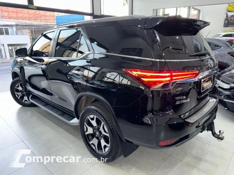 HILUX SW4 2.8 D-4d Turbo Diamond 7L