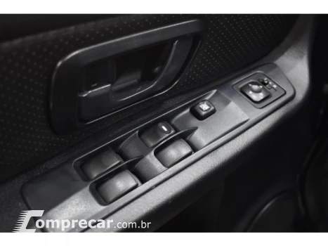 PAJERO TR4 - 2.0 4X4 16V 4P MANUAL