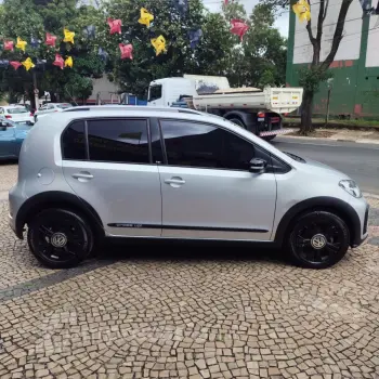 up! cross 1.0 TSI Total Flex 12V 5p