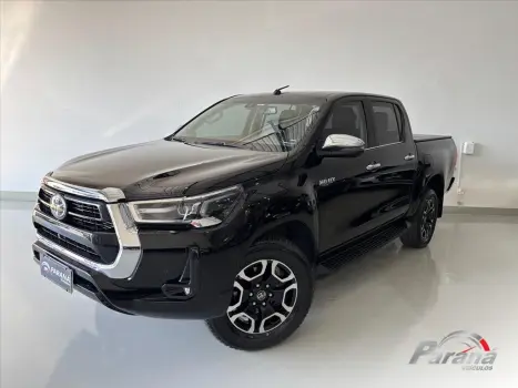 Toyota HILUX 2.8 D-4D TURBO DIESEL CD SRX 4X4 AUTOMÁTICO 4 portas