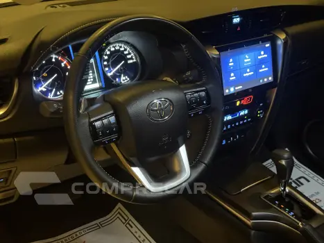 HILUX SW4 2.8 D-4d Turbo SRX Platinum 7L 4X4