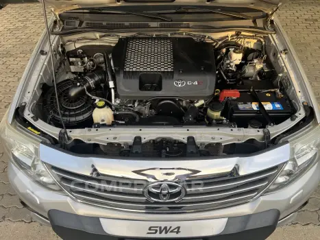 HILUX SW4 3.0 SRV 4X4 7 LUGARES 16V TURBO INTERCOOLER DIESEL