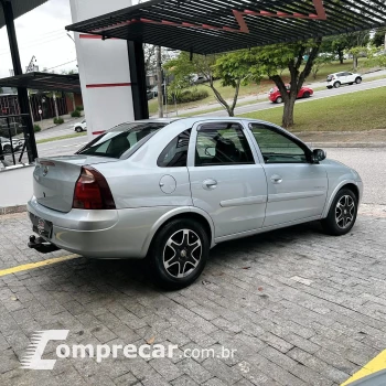 CORSA 1.4 MPFI Premium Sedan 8V