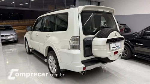 Pajero HPE Full 3.2 4x4 T.I.Dies. 5p Aut
