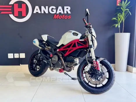 MONSTER 796