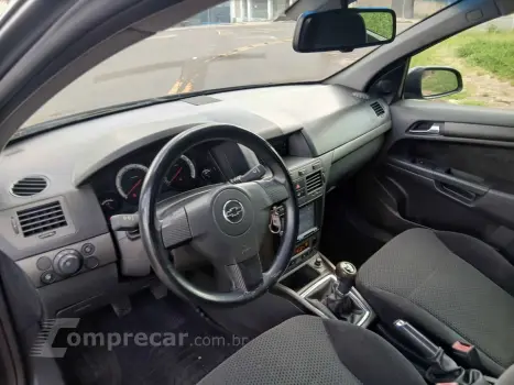 VECTRA 2.0 MPFI GT Hatch 8V