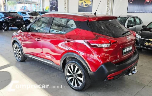 KICKS SV CVT