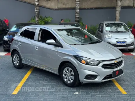 CHEVROLET ONIX 1.0 LT 4 portas
