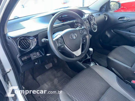 Étios Sedan XS 1.5