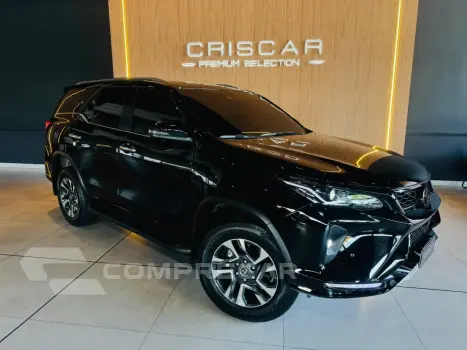 HILUX SW4 2.8 D-4D TURBO DIESEL SRX PLATINUM 7L 4X4 AUTOMÁTI
