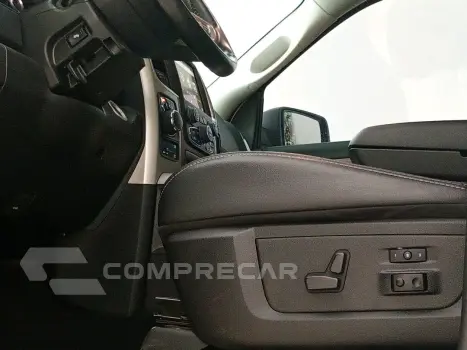 CLASSIC 5.7 V8 GASOLINA LARAMIE CD 4X4 AUTOMÁTICO