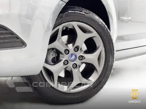 FOCUS HATCH - 2.0 TITANIUM HATCH 16V 4P AUTOMÁTICO