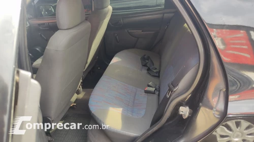 CELTA 1.0 MPFI Life 8V