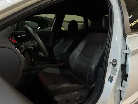 Jetta 2.0 4P 350 TSI GLI AUTOMÁTICO DSG