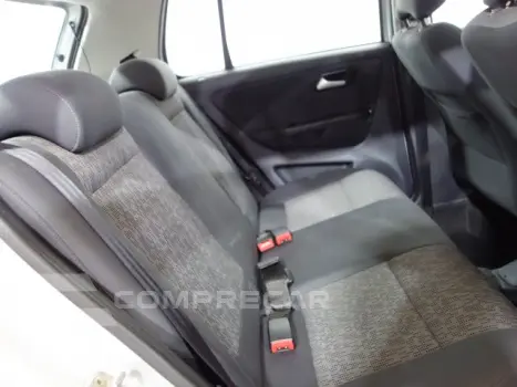 FOX - 1.0 MI 8V 4P MANUAL