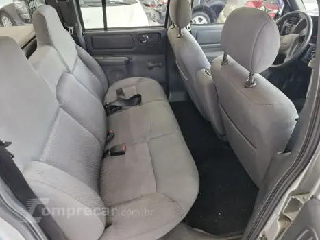 S10 2.4 ADVANTAGE CABINE DUPLA