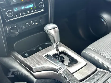 HILUX SW4 2.8 D-4D TURBO DIESEL SRX 7L 4X4 AUTOMÁTICO