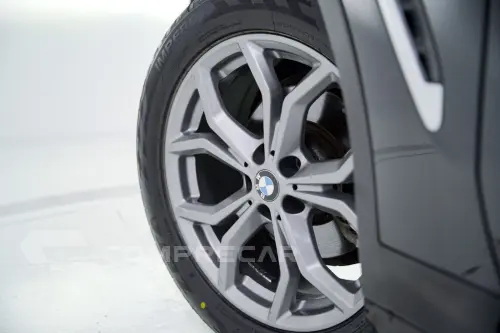 X3 XDRIVE 20i 2.0/X-Line Bi-TB Flex Aut.
