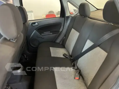 FIESTA 1.6 ROCAM SE SEDAN 8V FORD