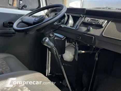 KOMBI 1.4 MI STD LOTAÇÃO 8V FLEX 3P MANUAL