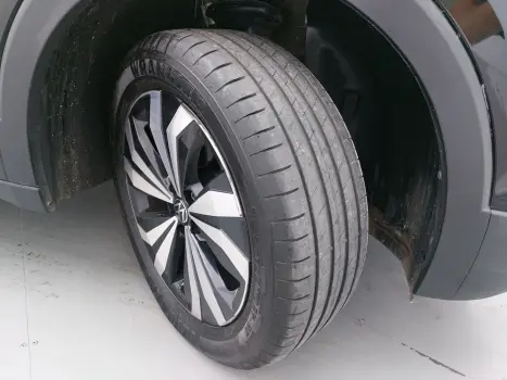 T-CROSS 1.0 200 TSI TOTAL FLEX AUTOMÁTICO