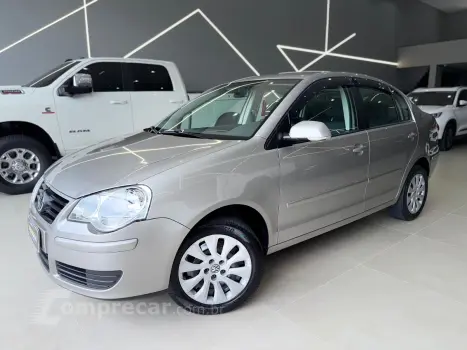Volkswagen POLO SEDAN 1.6 MI 8V 4 portas