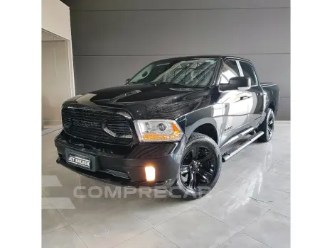 CLASSIC 5.7 V8 GASOLINA LARAMIE NIGHT EDITION CD 4X4 AUTOMÁT