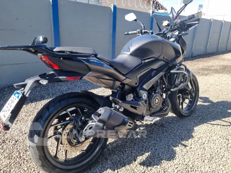 Dominar 400