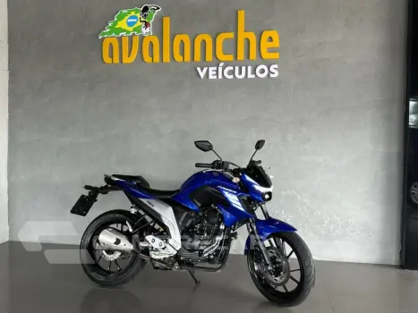 Yamaha FZ25 250 FAZER FLEX 4 portas