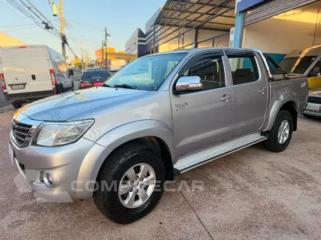 Toyota Hilux CD SRV 4x4 2.7 Flex 16V Aut. 5 portas