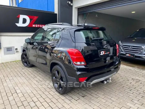 TRACKER 1.4 16V Turbo Midnight
