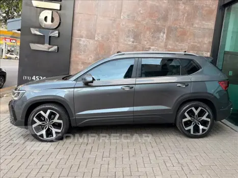 Volkswagen TAOS 1.4 250 TSI Highline 4 portas