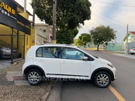up! cross 1.0 TSI Total Flex 12V 5p