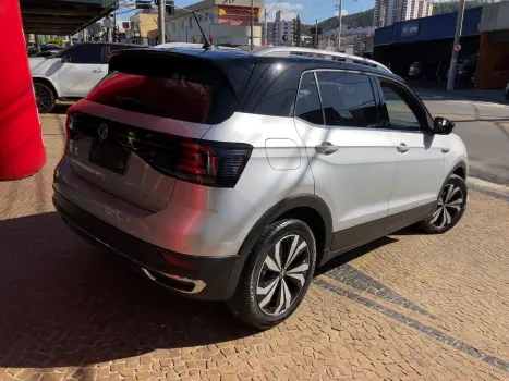 T-Cross 1.4 250 Tsi Total Flex Highline Automático