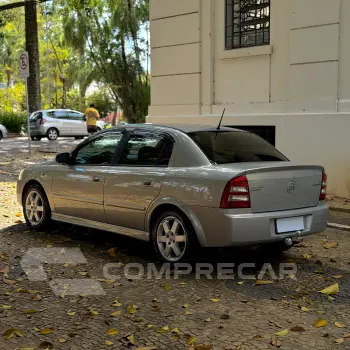 ASTRA 2.0 MPFI Elite Sedan 8V