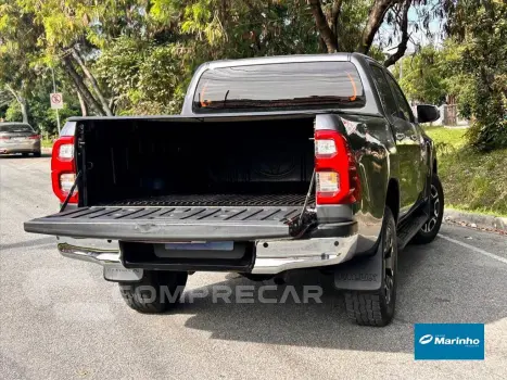 HILUX 2.8 D-4D TURBO DIESEL CD SRX 4X4 AUTOMÁTICO