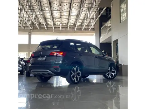 TAOS 1.4 250 TSI TOTAL FLEX HIGHLINE AUTOMÁTICO